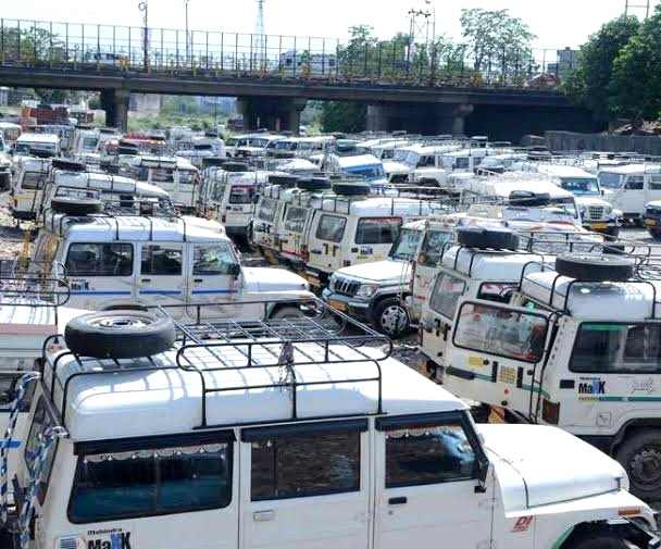 Kedarnath taxi from Dehradun rispana taxi stand